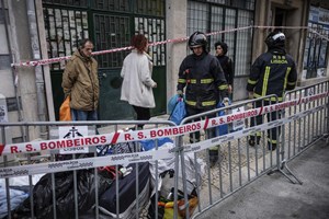 Robles e Ferreira querem esclarecimentos da CML sobre desabamento