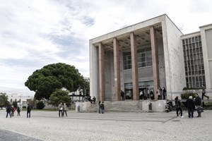 Ministério Público acusa professor de Direito de sofrer de 'delírio intelectual'