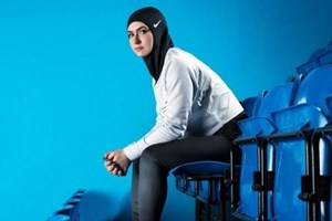 Hijab desportivo da Nike para atletas muçulmanas causa polémica