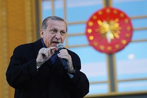 Boris Johnson e Erdogan agendam conversa sobre a operação na Síria