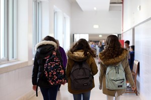Covid-19: Ensino à distância mantém-se no início do 3.º período