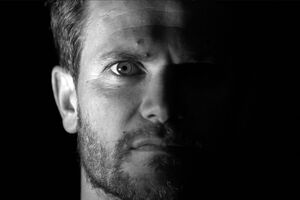 Plastic People Woman in Black.mp4