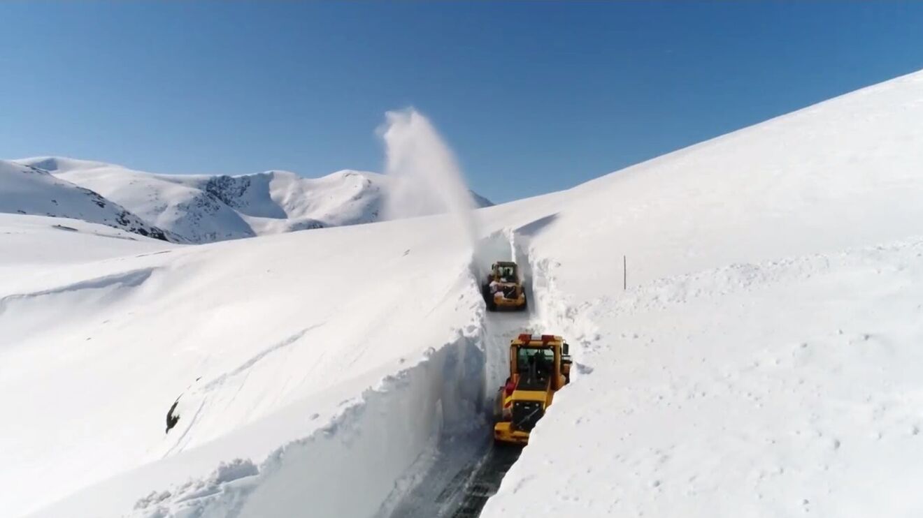 Abertura da estrada do Caminho dos Trolls