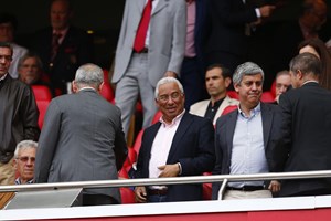 Mário Centeno é acionista do Benfica e outras seis empresas