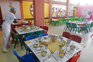Governo reforça nutricionistas nas escolas, Ordem diz que só 'peca por tardio'