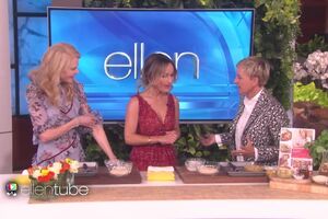Ellen and Nicole Kidman Try to Learn Cooking Skills from Giada De Laurentiis.mp4
