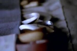 Soundgarden - Spoonman.mp4