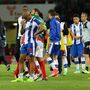 FC Porto recebido com protestos no aeroporto 