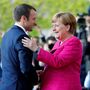 UE domina 'primeira vez' de Macron e Merkel