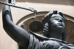 Gangue de seis países extorquiu milhares de euros a empresas e hospitais