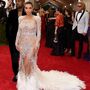 Sexo deixa Kim Kardashian 'envergonhada'