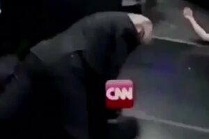 “Que se f*** Netanyahu e Trump”: mensagem pró-Palestina reproduzida no sistema de som de aeroporto na Pensilvânia