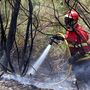 Fogo destrói oito casas em Oleiros