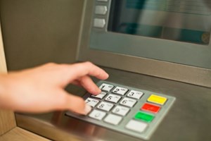 Equipamentos da rede multibanco sem risco de serem pirateados