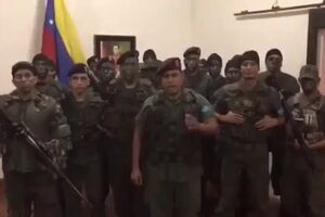 Brigada 41 se declara en rebeldía y se toman el Fuerte Paramacay en Valencia - VÍDEO COMPLETO.mp4