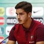 André Silva: 'Ronaldo consegue fechar muitas bocas que falam mal dele'