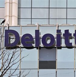 Erros da IA levam Deloitte a reembolsar Austrália