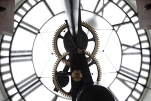 Não se esqueça: Relógios atrasam uma hora de madrugada