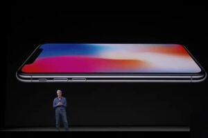 Embarrassing Moment for Apple- Face ID lock demo fails TWICE during the iPhone X launch event.mp4