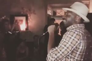 21669342_117919768906514_3134361777073029120_n.mp4