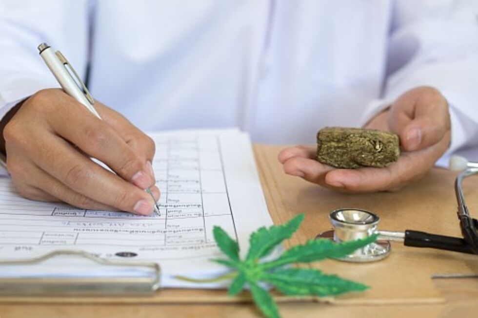 Há dois tipos de preparações: as vaporizadas e as de toma oral 