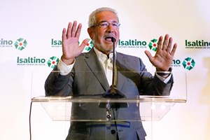 Comissão Nacional de Eleições queixa-se de Isaltino Morais ao Ministério Público