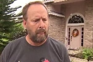 'He doesn't even have parking tickets-' Brother Of Stephen Paddock Speaks Out.mp4