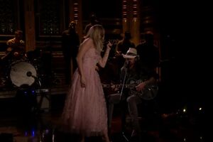 Miley Cyrus and Billy Ray Cyrus Pay Tribute to Tom Petty with _Wildflowers_ Cove.mp4