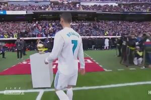 Cristiano Ronaldo SHOW 5th Ballon d’Or at Bernabeu _ Real Madrid vs Sevilla 1_0 La Liga 09%2F12%2F2017.mp4