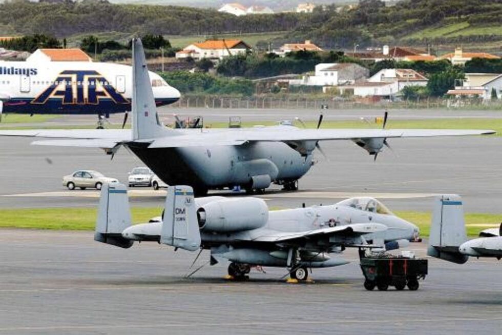Governo avalia soluções para salários em atraso na Base das Lajes devido à paralisação nos EUA