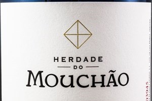 Revista Wine elege Mouchão Tonel 3-4 de 2011 Vinho do Ano 2017
