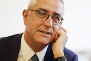 Negrão procura 'votos à esquerda e à direita' em Setúbal