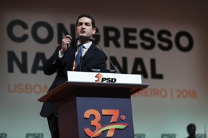 Secretário-geral do PSD diz que partido está pronto para governar