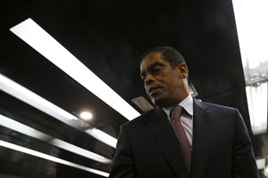 Sócios angolanos do ex-BESA chamados a responder a ação do BES