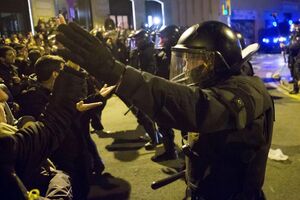 confrontos em Barcelona 