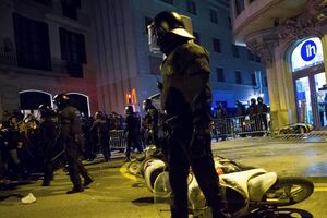 confrontos em Barcelona 