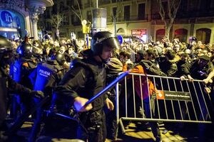 confrontos em Barcelona 