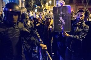 confrontos em Barcelona 