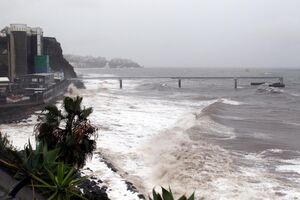Madeira mau tempo