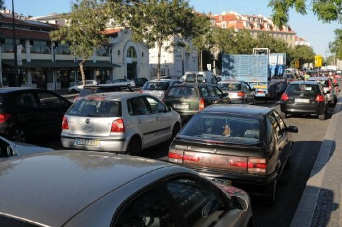avenida 24 julho 
