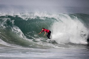 Surfista Frederico Morais na segunda ronda em Gold Coast