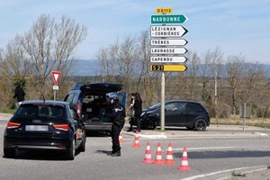 Veja em directo a operação policial em Trèbes