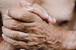 Cientistas descobrem nova via terapêutica para tratar o Alzheimer