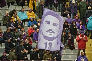 homenagens a Davide Astori 
