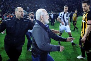 PAOK presidente armado