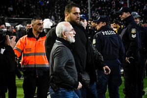 PAOK presidente armado