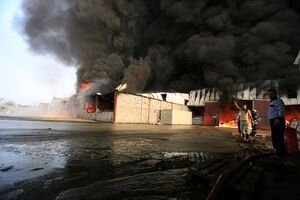 Iémen - incêndio armazém programa alimentar mundial 
