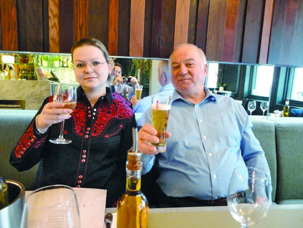 Sergei Skripal e a filha, Yulia, lutam pela vida num hospital britânico 