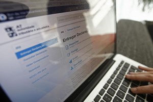Prazo para declarar vencimento de trabalhadores domésticos termina esta segunda-feira