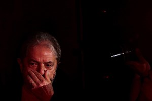 PT pede nomeação de Lula da Silva para Nobel da Paz à passagem dos 300 dias na prisão